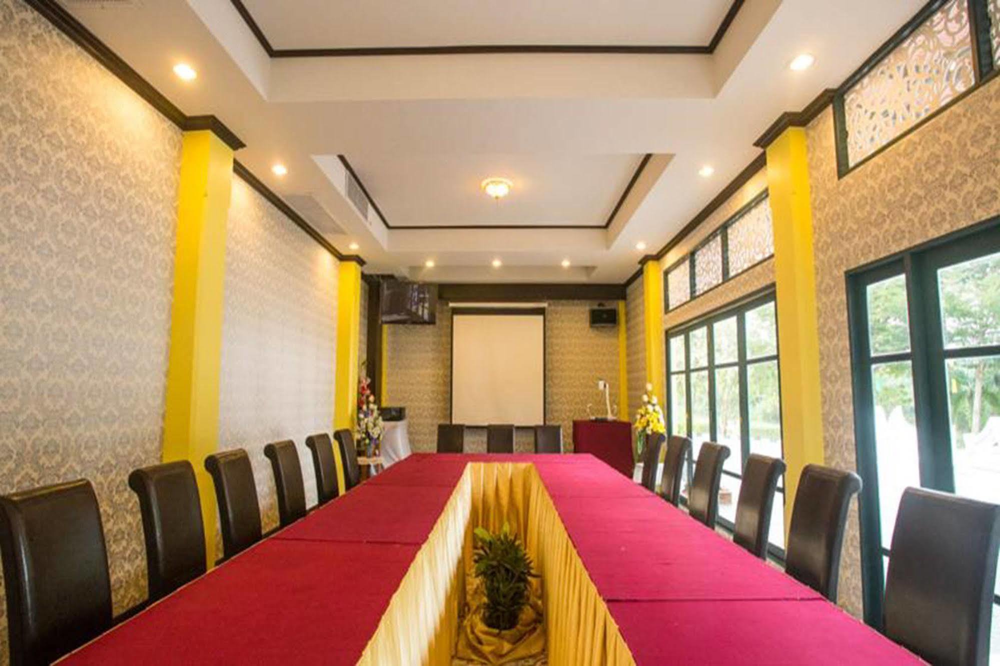 Madina Rayong Hotel Exteriér fotografie